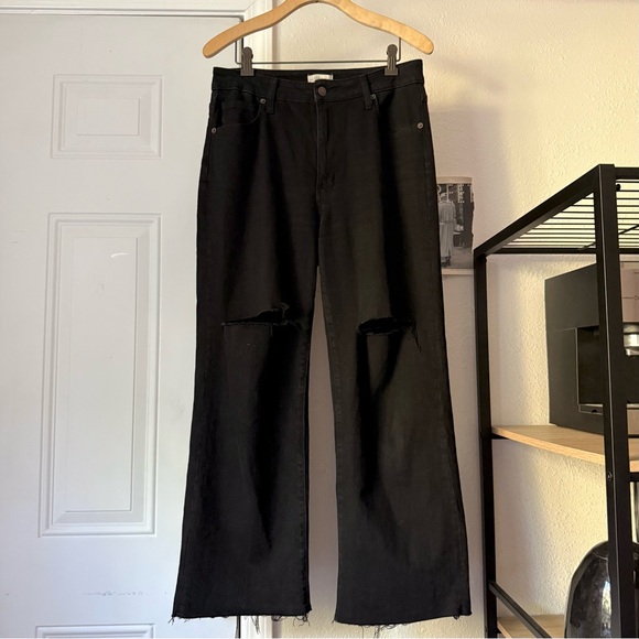 Oliver Logan Denim - OLIVER LOGAN black Aberdeen cotton wide leg cropped raw fray hem jeans